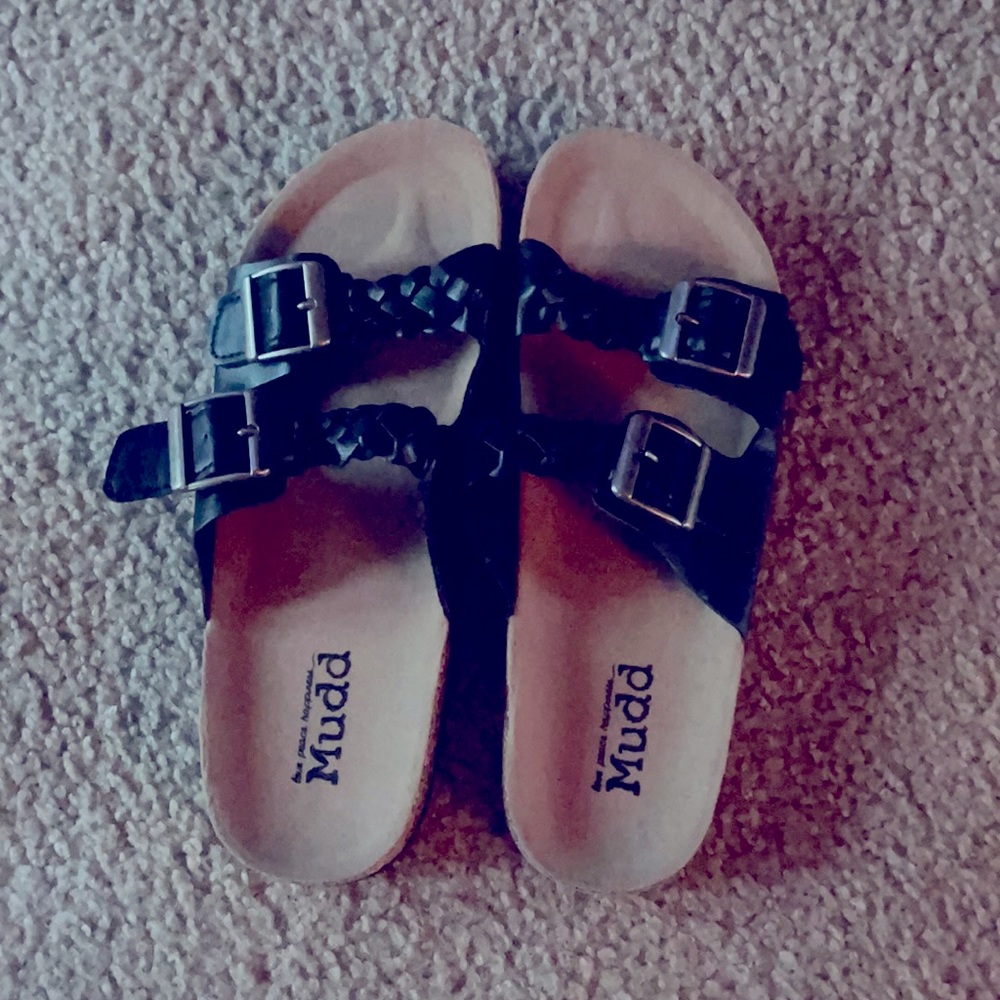 Size 8 Mudd sandal never worn